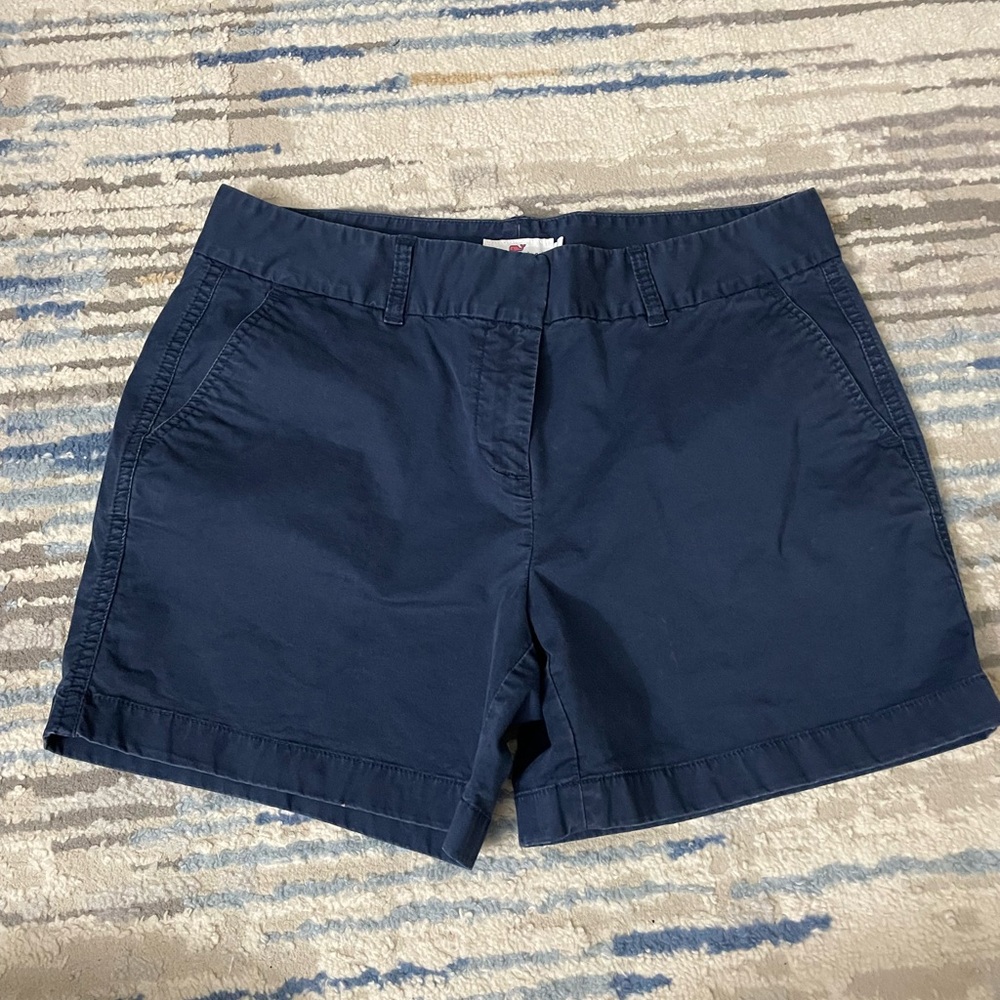 Vineyard vines short